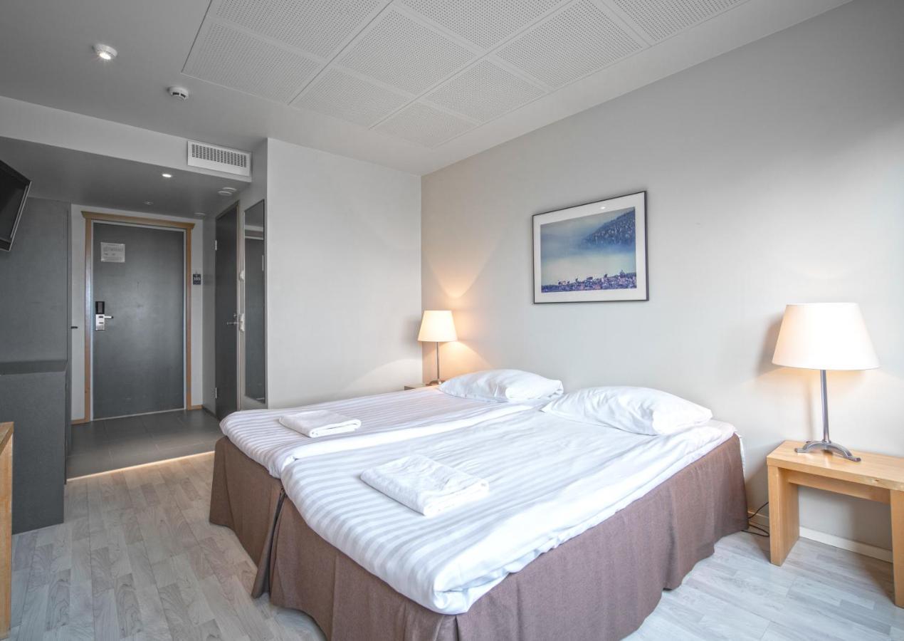 Ski-Inn Hotel Pyhaetunturi Eksteriør billede