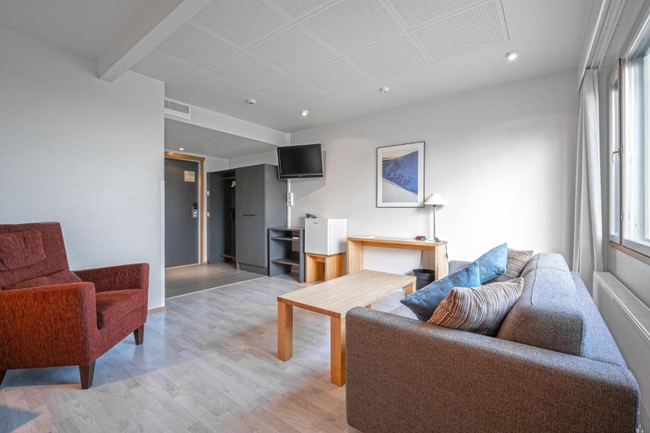 Ski-Inn Hotel Pyhaetunturi Eksteriør billede